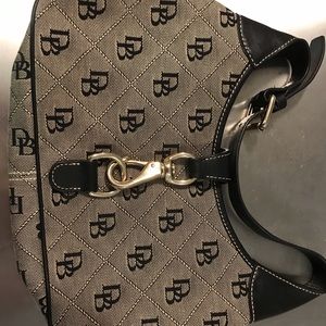 Dooney & Bourke purse